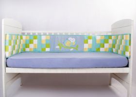 Blooming Buds-Full Baby Crib/ Cot Bumper - Honeybee