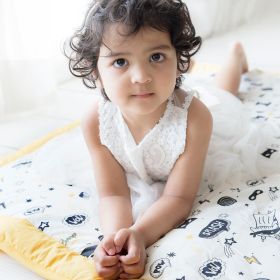 Yellow Doodle-Superbaby - Reversible Comfort Quilt
