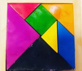 Peekado Crayons-Tangram Crayon set of 7