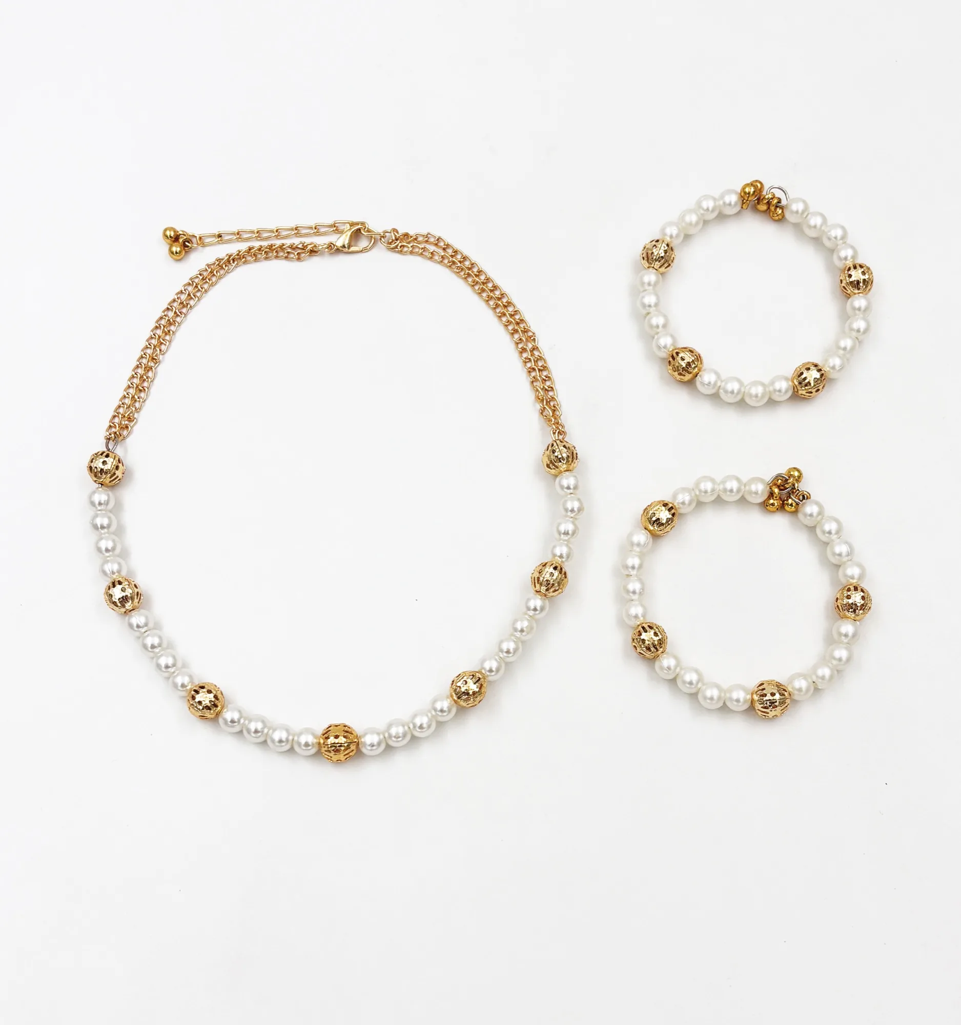 Pearl Choker Necklace & 2 Bracelets Set- Off White. Gold