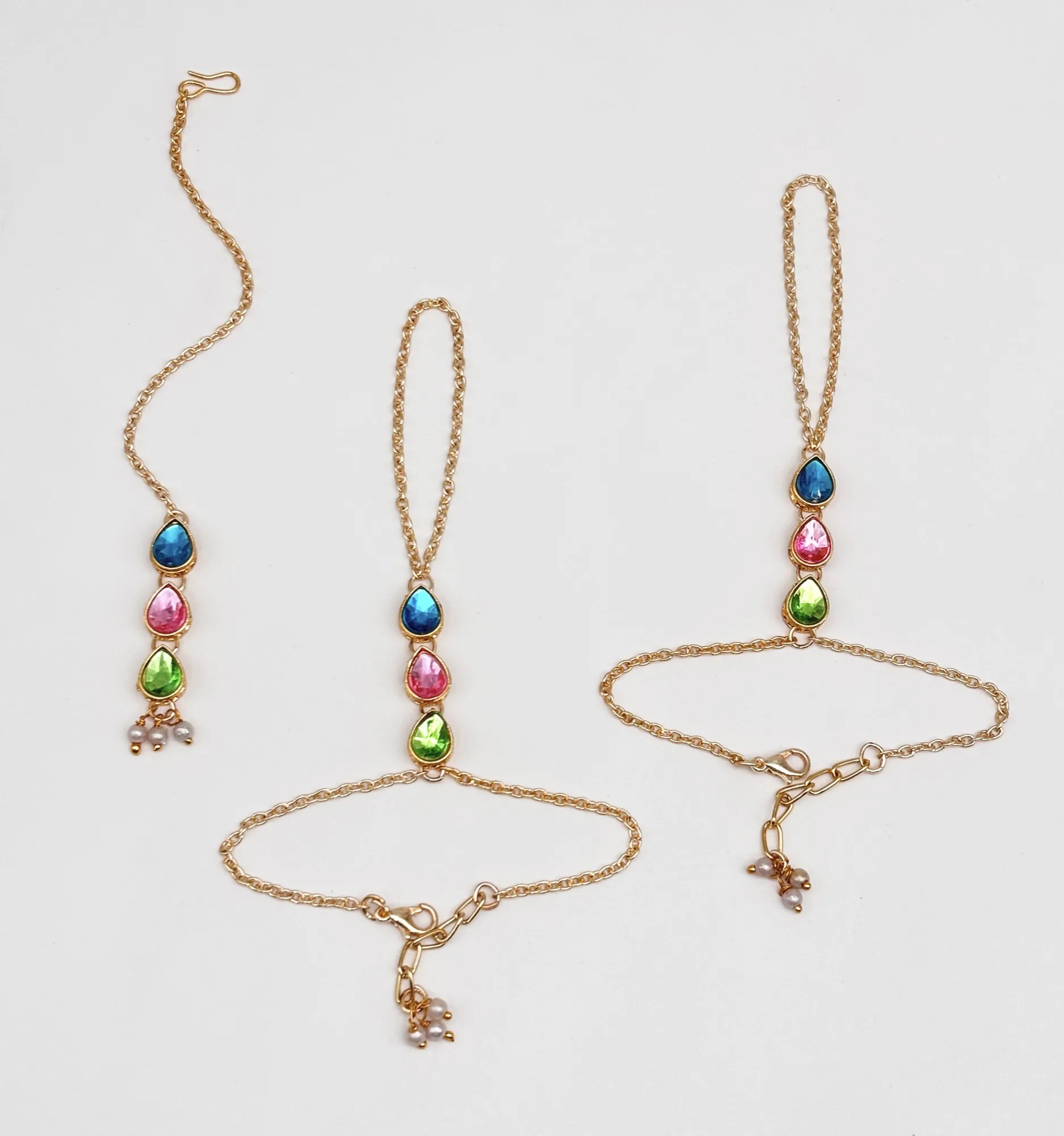 Navratri Tarang Kundan 2 Haath Phools & Maang Teeka Set- Multicolour